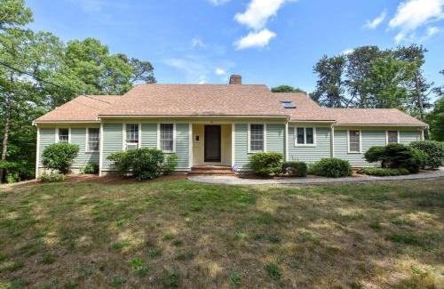 East Orleans House | 1 6 mi to Nauset Beach