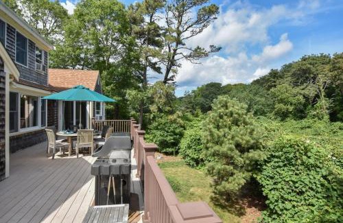 East Orleans House | 1 6 mi to Nauset Beach