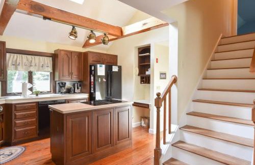 East Orleans House | 1 6 mi to Nauset Beach