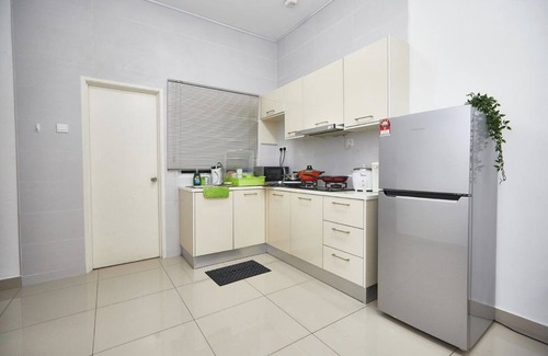 Bukit Indah 2 Apartment | 1 - 7 pax Horizon Residence Bukit Indah 2. 10 minutes to Legoland