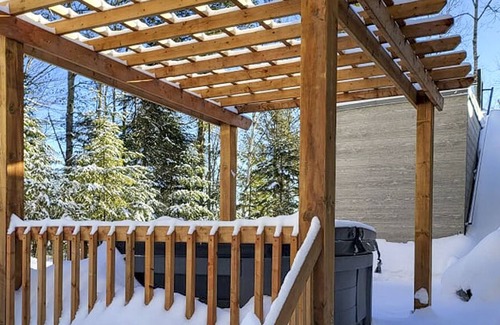 Saint Come Ski Chalet | 1.7km from Val St-Côme ski resort -