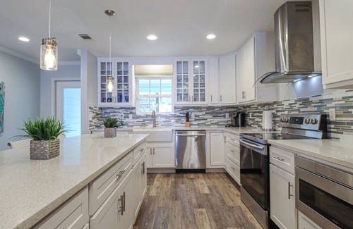 Ocean Springs House | 1 ACRE PRIVATE BEACH & PIER, FAMILY & PET FRIENDLY HOME