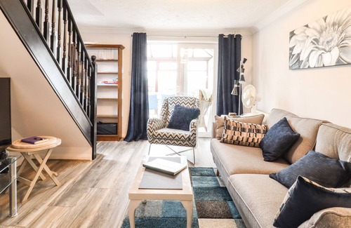 Elmswell Cottage | 1 BARBERS ROW, romantic, with a garden in Elmswell, Suffolk