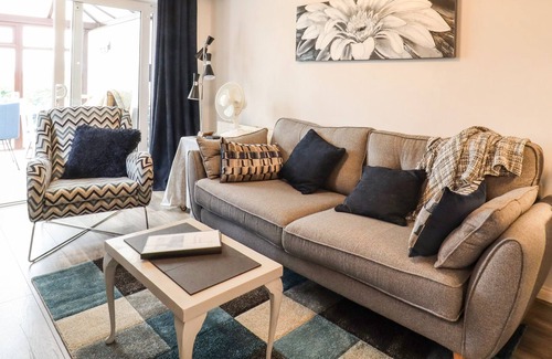 Elmswell Cottage | 1 BARBERS ROW, romantic, with a garden in Elmswell, Suffolk