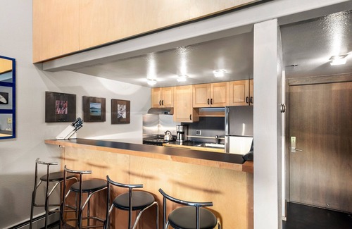 Snowmass Village Condo | 1 Bdrm and Loft 2 Bath Stonebridge Condos 724