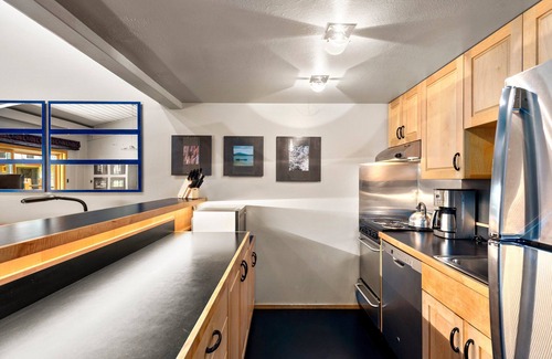 Snowmass Village Condo | 1 Bdrm and Loft 2 Bath Stonebridge Condos 724