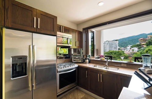 Romantic Zone Condo | 1 bed 1 bath Mountain View Suite · R308