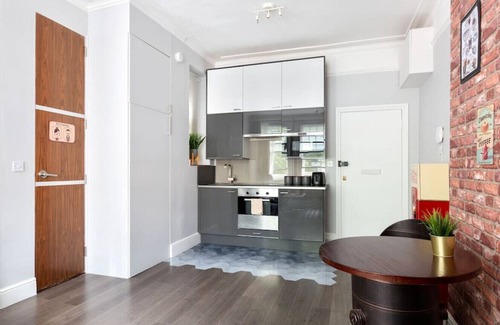 Warwick Apartment | 1 Bed Apartment in Central Victoria