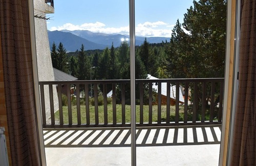 Bolquere Apartment | 1-Bed Apartment with Balcony, Fully Equipped Kitchen, and Mountain Views