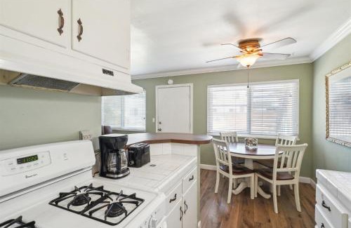 Carpinteria Apartment | 1 Bed Beach Condo #131