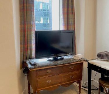 Tollcross Apartment | 1 Bed Flat Near Edinburgh Castle