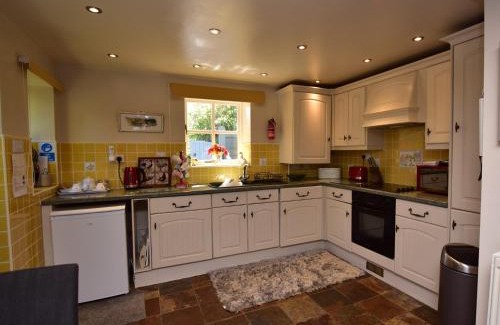 Ashford-in-the-Water House | 1 Bed in Ashford in the Water PK547