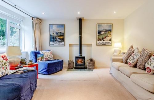 Blairgowrie House | 1 Bed in Blacklunans CA361