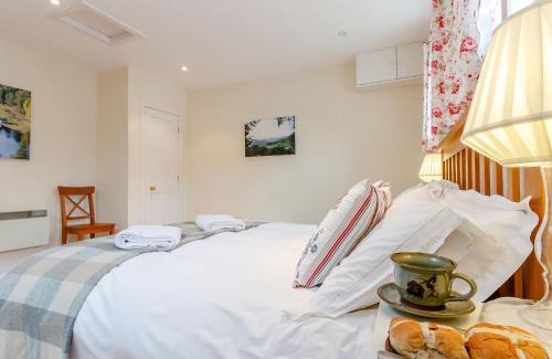 Blairgowrie House | 1 Bed in Blacklunans CA361