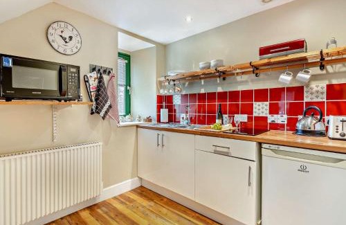 Perth House | 1 Bed in Dunning CA333