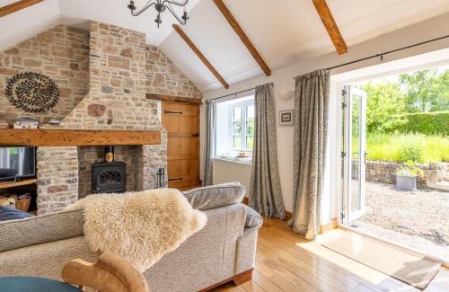 Wedmore House | 1 Bed in Wedmore CRIBB