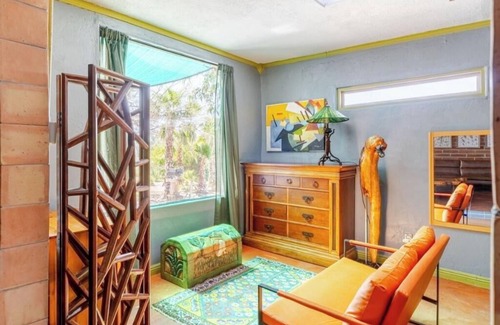Casas Adobes House | 1 bed, office, kitchen, bath private guesthouse