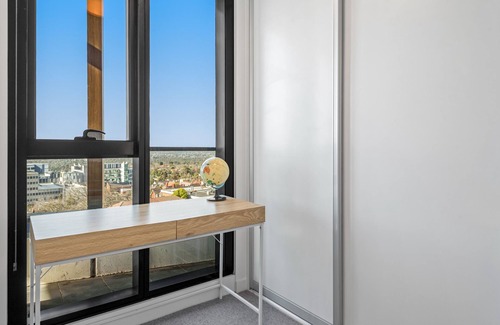 Heidelberg Heights Apartment | 1-Bed Pad with Modern Amenities, Pool & Gym