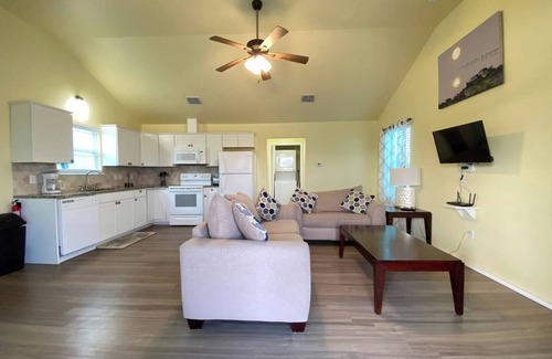Rockport House | 1 bedroom 1 bath Cottage
