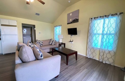 Rockport House | 1 bedroom 1 bath Cottage