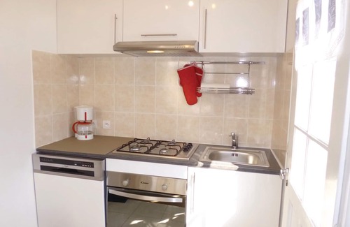 Bernieres-sur-Mer House | 1 bedroom accommodation in Bernieres-Sur-Mer