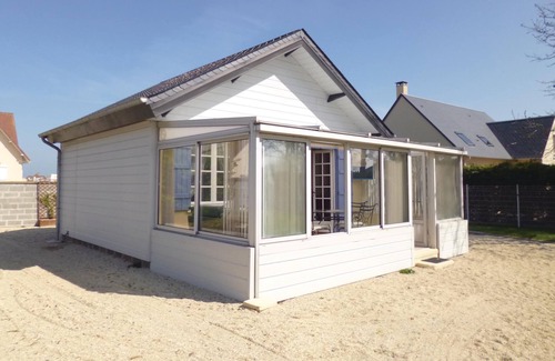 Bernieres-sur-Mer House | 1 bedroom accommodation in Bernieres-Sur-Mer