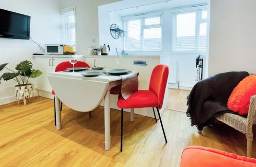 Leigh-on-Sea Cottage | 1 bedroom accommodation in Leigh-on-Sea