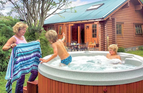 Craobh Haven Ski Chalet | 1 bedroom accommodation in Craobh Haven, Argyll