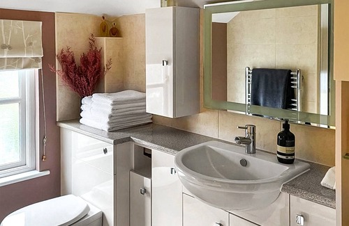 Gillingham Cottage | 1 bedroom accommodation in West Stour, nr Gillingham, Dorset