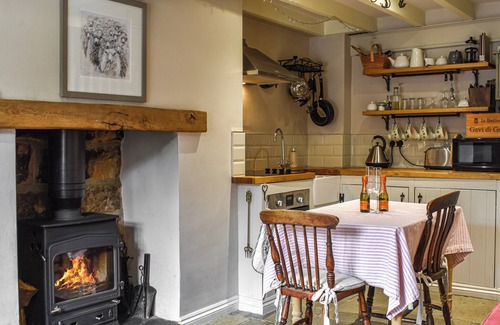 Castleton Cottage | 1 bedroom accommodation in Castleton