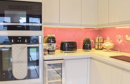 Portobello Cottage | 1 bedroom accommodation in Portobello, near Edinburgh