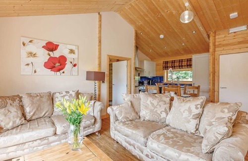 Welsh Frankton Ski Chalet | 1 bedroom accommodation in Ellesmere