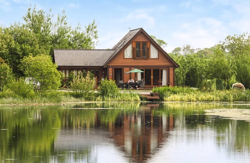 Menai Bridge Ski Chalet | 1 bedroom accommodation in Anglesey