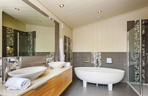 Weybread Cabin | 1 bedroom accommodation in Weybread, Diss