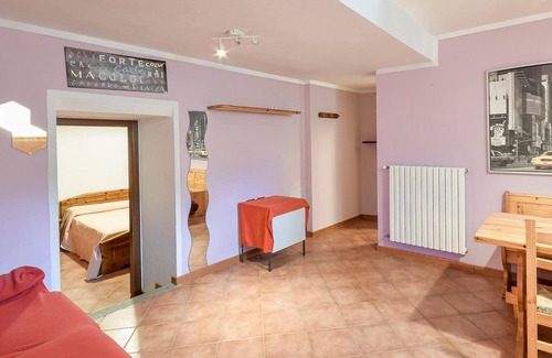 Vescina Apartment | 1 bedroom accommodation in Vescina