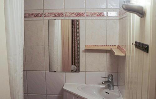 Leksand House | 1 Bedroom Amazing Home In Leksand