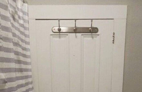 Washington Apartment | 1 bedroom and bathroom on East Main Street