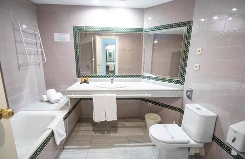 Mairena del Aljarafe Apartment | 1 Bedroom Apartment In Mairena Del Aljarafe