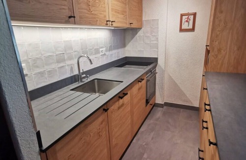Verbier Apartment | 1 Bedroom apartment * - 2nd – quiet area - close to the centre, shops and bus stop – sunny balcon