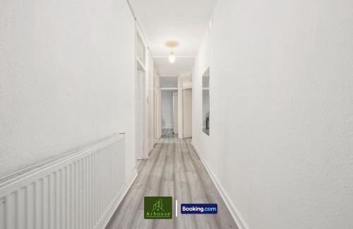 Highbury Apartment | 1 Bedroom Apartment By Arhouse Apartments Short Lets & Serviced Accommodation Highbury With Free WiFi