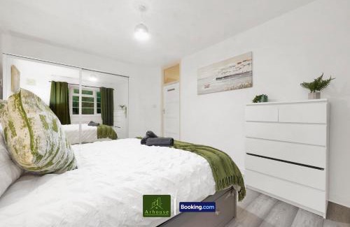 Highbury Apartment | 1 Bedroom Apartment By Arhouse Apartments Short Lets & Serviced Accommodation Highbury With Free WiFi
