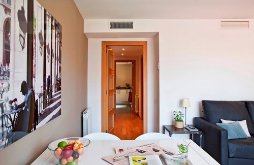 el Fort Pienc Apartment | 1 bedroom apartment in Born with parking near the beach
