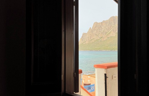 Custonaci Apartment | 1 bedroom apartment in cornino
