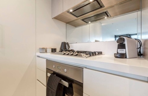 Cremorne Apartment | 1 bedroom apartment near sporting district