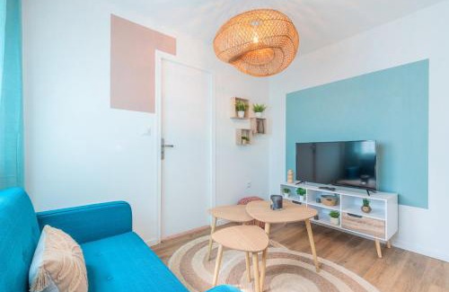 Roubaix Apartment | 1 bedroom apartment near tram, CHR + parking