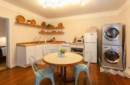 Medford Apartment | 1 Bedroom Apartment, Queen Casper Mattress, Full Kitchen, Roku TV, Washer/Dryer with parking.