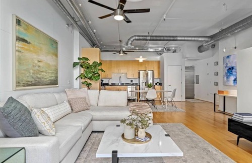 Brown and Stetson Business Apartment | 1 Bedroom Apartment 218252 by Houzlet