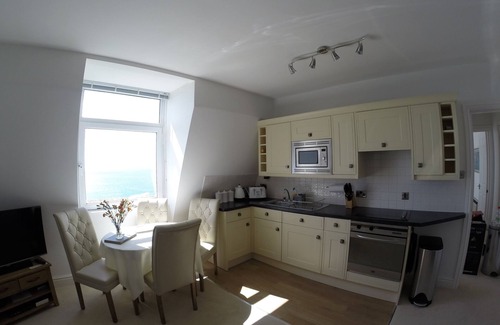 Coverack Apartment | 1 Bedroom Apartment With Stunning Sea Views, Private Gardens And Tennis Court