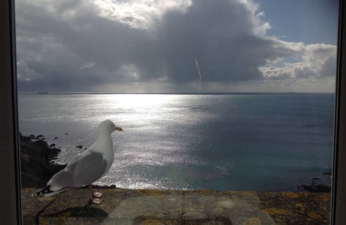 Coverack Apartment | 1 Bedroom Apartment With Stunning Sea Views, Private Gardens And Tennis Court