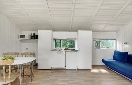 Hampen House | 1 bedroom awesome home in Hampen